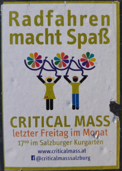 Aufkleber "Radfahren macht Spaß! Critical Mass letzter Freitag im Monat 17 Uhr im Salzburger Kurgarten"